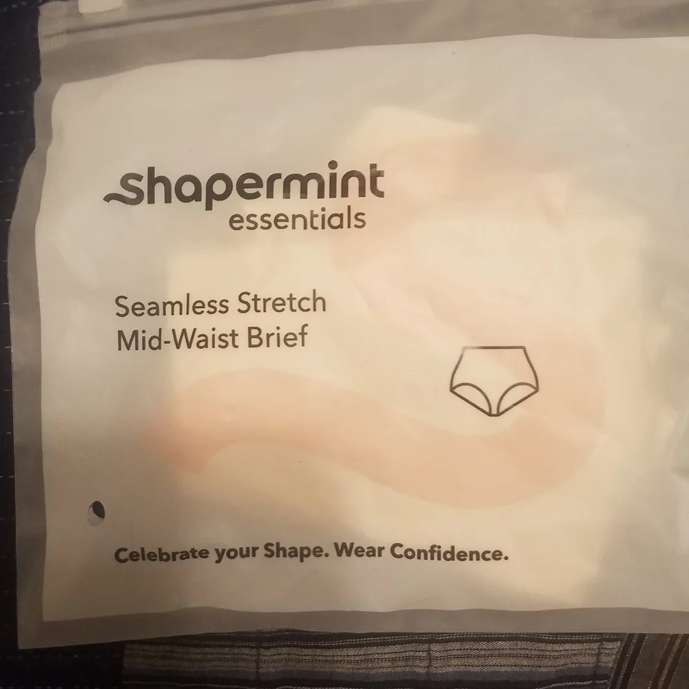 NWT Shapermint Essentials Seamless Stretch Mid-Waist Brief Beige S-XL